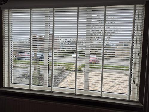 MOOIE HOUTEN JALOEZIEËN OP MAAT GEMAAKT TE KOOP, Huis en Inrichting, Stoffering | Gordijnen en Lamellen, Zo goed als nieuw, Ophalen