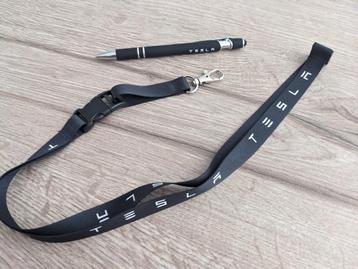 Tesla pen en keycord beschikbaar voor biedingen