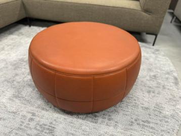 Nieuw Design on Stock Barrell 80 Hocker Cera Cognac Poef beschikbaar voor biedingen
