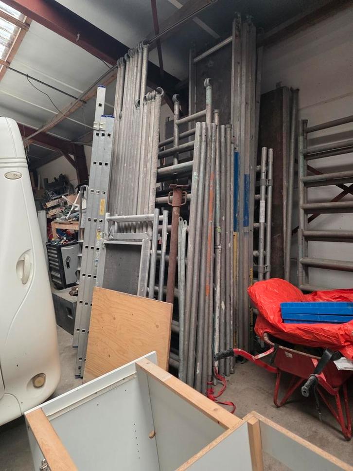 Gebruikte Aluminium Steiger - 15 Meter, Doe-het-zelf en Verbouw, Steigers, Gebruikt, Gevelsteiger, 5 meter of hoger, Ophalen of Verzenden