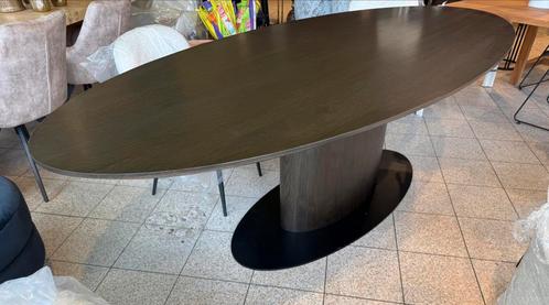 Richmond ovale eettafel Gordon 250 cm bruin, Huis en Inrichting, Tafels | Eettafels, Nieuw, 200 cm of meer, Vijf personen of meer