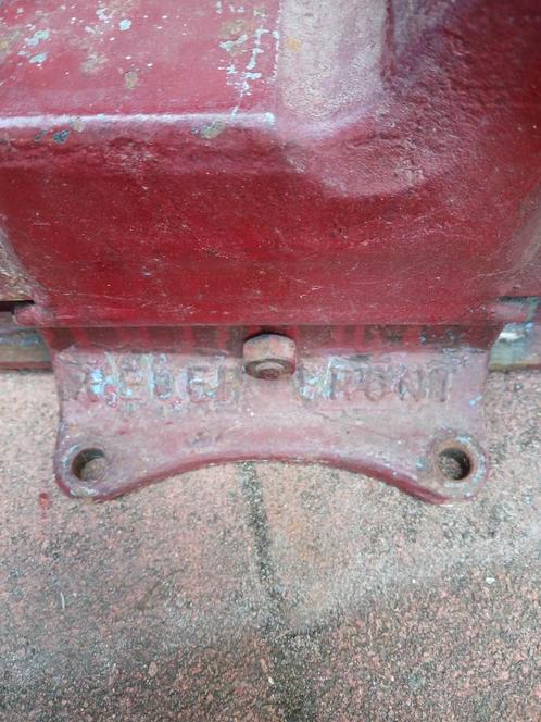 Oude Heuer Front Bankschroef, Doe-het-zelf en Verbouw, Gereedschap | Overige machines, Ophalen