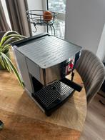 Magimix 11180 Nespresso M300, Witgoed en Apparatuur, Koffiezetapparaten, Ophalen, Koffiepads en cups, Gebruikt, Koffiemachine