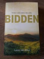 Theo van den Heuvel: BIDDEN, Ophalen of Verzenden, Zo goed als nieuw, Theo van den Heuvel