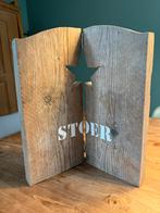 Houten decoratie met ster en tekst 'STOER', Ophalen of Verzenden, Zo goed als nieuw