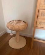 Mandje met krabpaal, kattenmandje, Dieren en Toebehoren, Kattenmanden, Ophalen, Riet