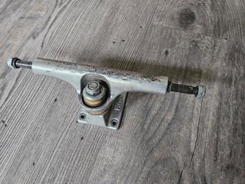 Skateboard truck ACE beschikbaar voor biedingen