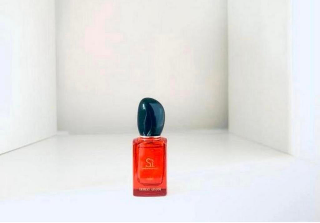 Giorgio Armani, Sì Passione Eclat De Parfum Miniatuur, Ophalen of Verzenden, Nieuw