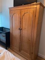 Unieke Grenen Kledingkast met Handwerk Details, Ophalen of Verzenden