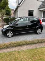 Peugeot 107 1.0 12V 5DR 2011 Zwart, Voorwielaandrijving, Stof, Zwart, 4 stoelen