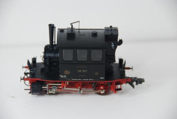 [F2] trix glaskaste HO, Hobby en Vrije tijd, Modeltreinen | H0, Zo goed als nieuw, Locomotief, Gelijkstroom, Trix, Ophalen of Verzenden