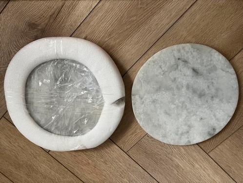 2 nieuwe marmeren dienbkad, plateaus, schaal, onderzetters, Antiek en Kunst, Antiek | Schalen, Ophalen of Verzenden
