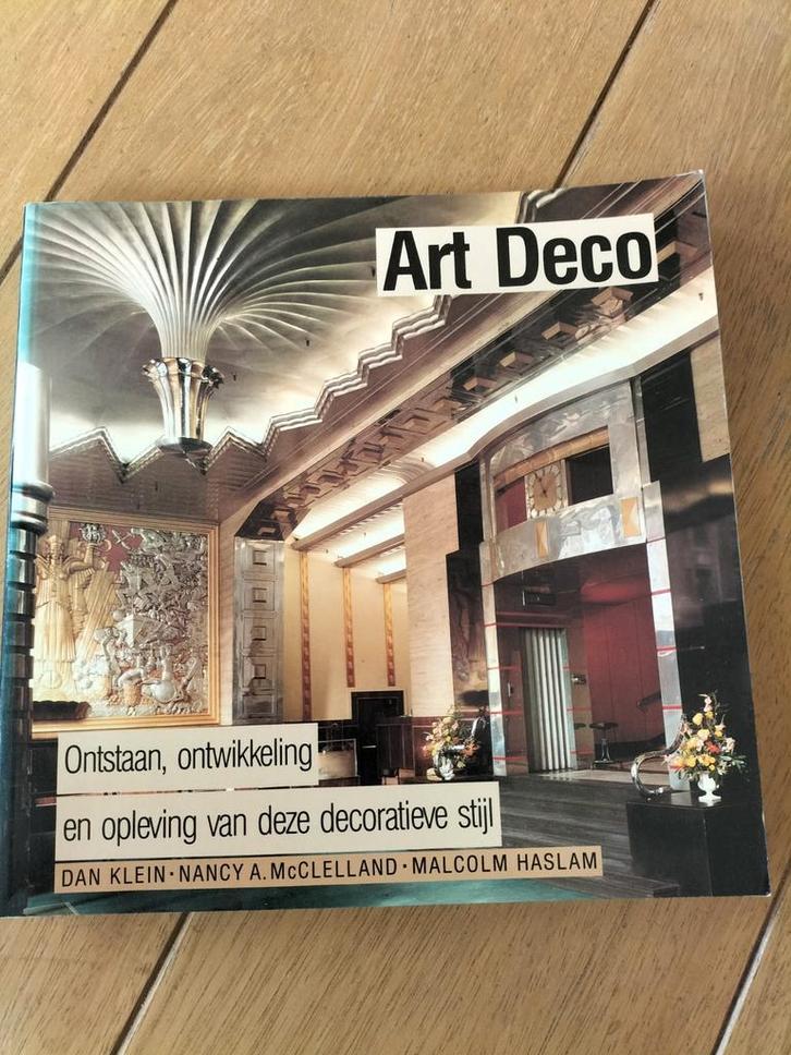 Art Deco Boek - Ontstaan en Ontwikkeling, Boeken, Kunst en Cultuur | Architectuur, Gelezen, Stijl of Stroming, Ophalen of Verzenden