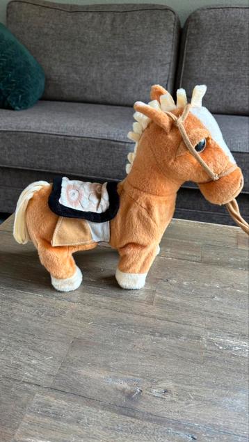 Speelgoed paard beschikbaar voor biedingen