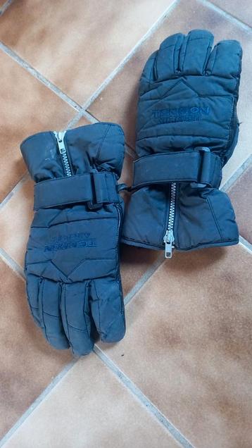 Scooterhandschoenen beschikbaar voor biedingen