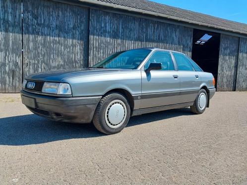 Audi 80 1.8 4-bak 75PK Grijs 1986 APK 02-2026, Auto's, Audi, Bedrijf, Open dak, Radio, Trekhaak, Benzine, Sedan, Handgeschakeld