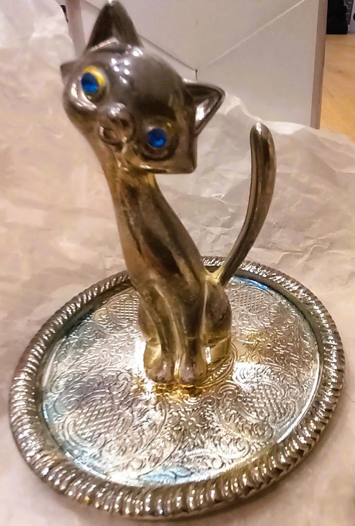 OPRUIMING - Unieke verzilverde Ringenkat - ringenstandaard, Antiek en Kunst, Antiek | Goud en Zilver, Zilver, Ophalen