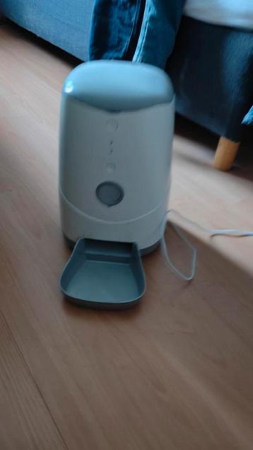 TALO smart pet feeder, automatische voer dispenser  beschikbaar voor biedingen