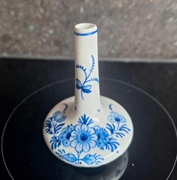 Porcelyne fles- Royal Delft Tranenflesje met certificaat  beschikbaar voor biedingen