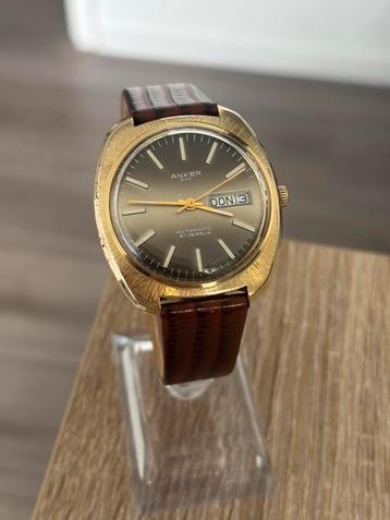 Herenhorloge vintage jaren 70 beschikbaar voor biedingen