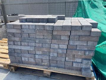 Betonstraatsteen 6cm Oud Drachten ruim 14m2 beschikbaar voor biedingen