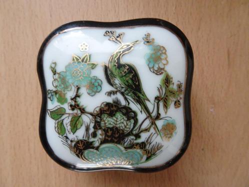 Saji porseleinen doosje 6x6 cm, Huis en Inrichting, Woonaccessoires | Overige, Zo goed als nieuw, Ophalen of Verzenden