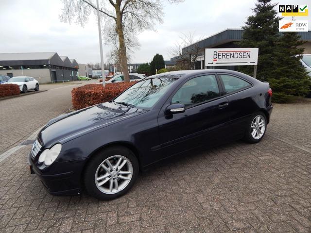 Mercedes-Benz C-klasse Sportcoupé 200 K AUTOMAAT, Auto's, Mercedes-Benz, Particulier, Te koop, C-Klasse, ABS, Airbags, Boordcomputer