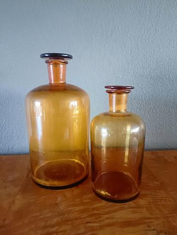 Antieke Apothekers flessen 2x beschikbaar voor biedingen