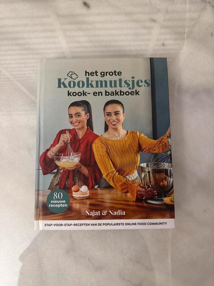 Kookmutsjes Kook- en Bakboek Najat & Nadia, Boeken, Kookboeken, Zo goed als nieuw, Taart, Gebak en Desserts, Overige gebieden
