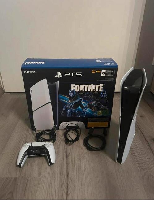 PlayStation 5 slim digital | 1tb | accessoires, Spelcomputers en Games, Spelcomputers | Sony PlayStation 5, Zo goed als nieuw