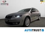 Skoda Octavia Combi 1.6 TDI Greentech Ambition Automaat Navi, Stof, Gebruikt, 4 cilinders, Bruin