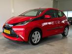 Toyota Aygo 1.0 VVT-i X-play 5drs Airco Navi NL-auto, Voorwielaandrijving, Gebruikt, 4 stoelen, Origineel Nederlands