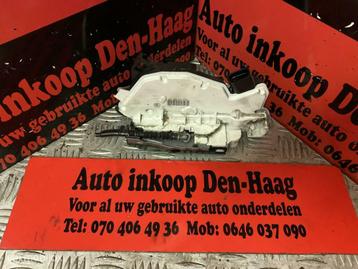 Seat Ibiza - Fabia ('08-'17) Deurslotmechaniek Linksvoor beschikbaar voor biedingen