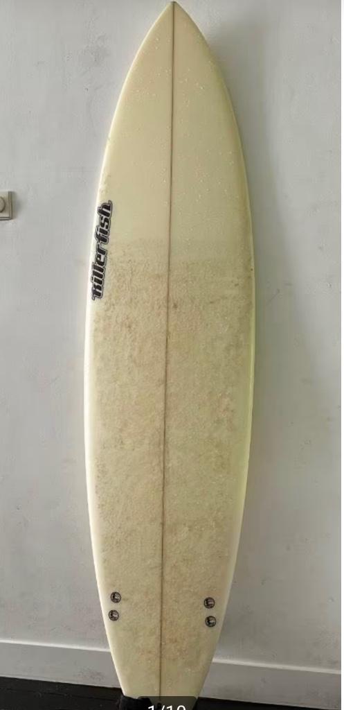 Killer Fish custom made surfboard 6’8 incl Dakine hoes, Watersport en Boten, Golfsurfen, Zo goed als nieuw, Fish, Met vinnen, Met draagtas