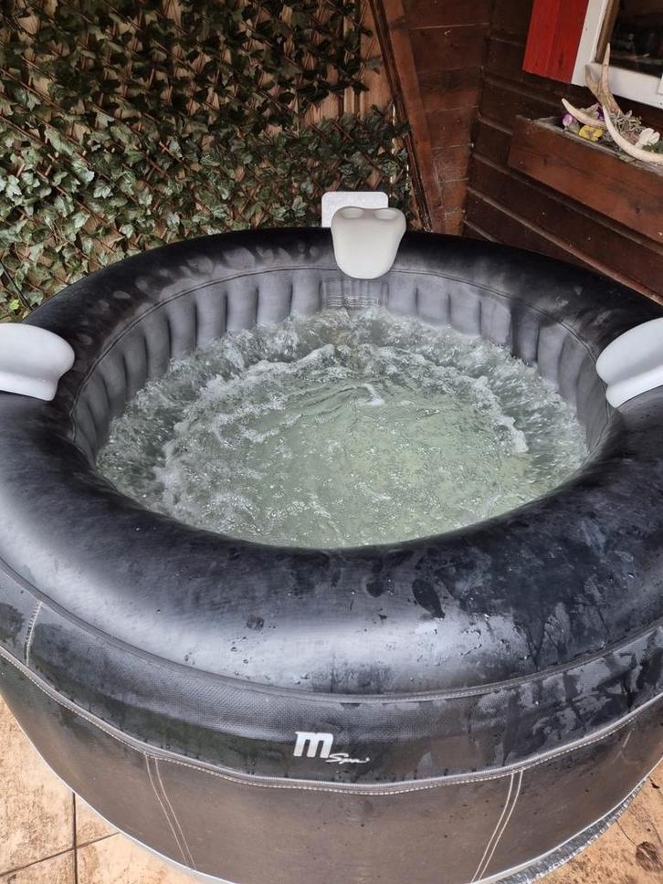 M-spa jacuzzi, Tuin en Terras, Bubbelbaden en Hottubs, Gebruikt, Ophalen