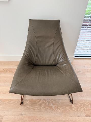 leren lounge stoelen - 2 stuks met leren hocker  beschikbaar voor biedingen