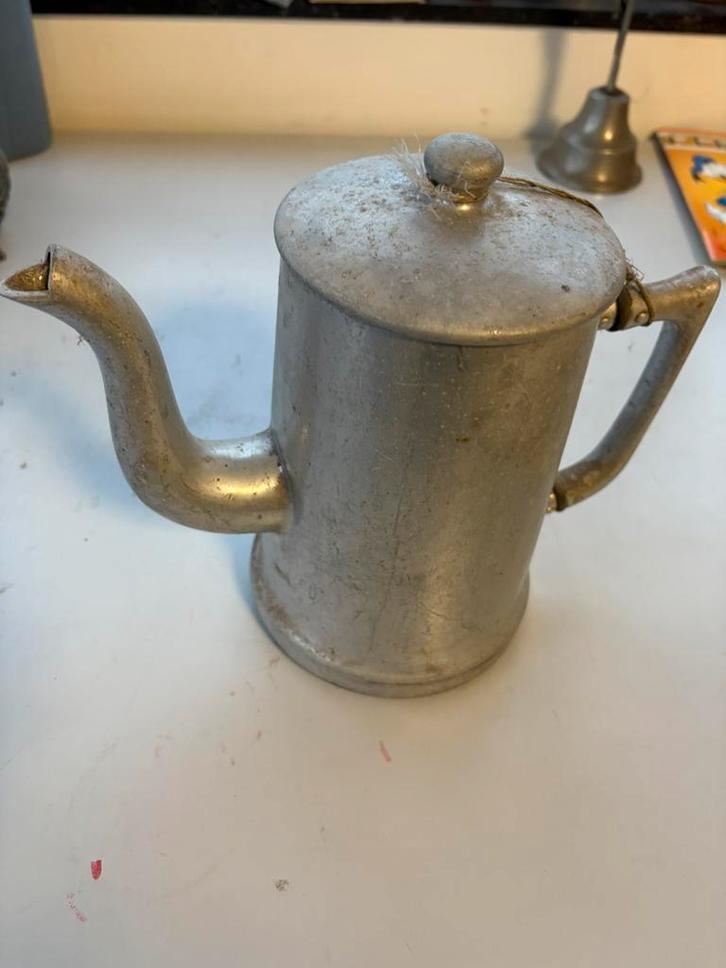 (L) Vintage aluminium koffiepot – Van Zwanenburg Rotterdam, Antiek en Kunst, Antiek | Tin, Verzenden