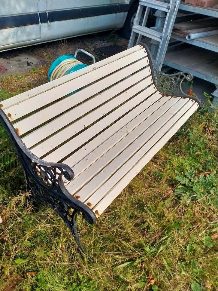 Tuinbank met metalen frame, Tuin en Terras, Tuinbanken, Gebruikt, Hout, Ophalen