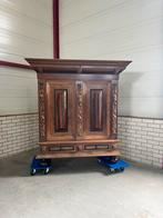 Unieke antieke eikenhouten linnenkast met houtsnijwerk, Ophalen of Verzenden