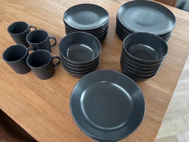 IKEA SERVIES FARGKLAR, DONKERGRIJS, NU MAAR 30,00, Huis en Inrichting, Keuken | Servies, Zo goed als nieuw, Overige typen, Effen