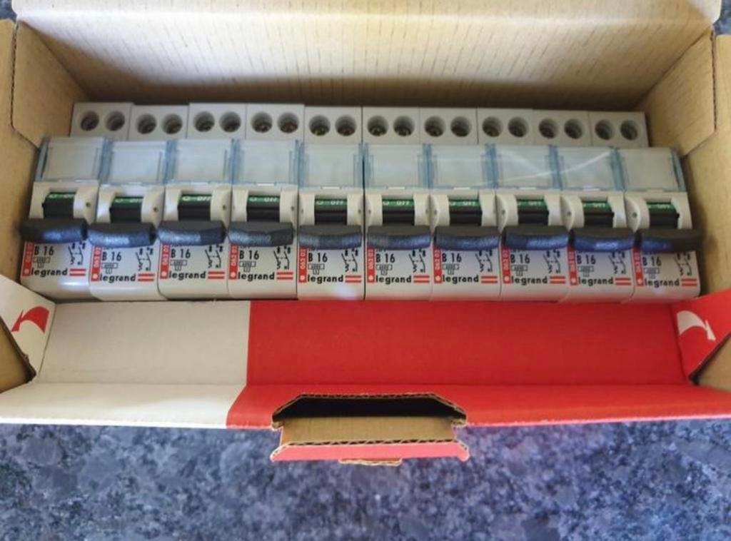 Legrand B16 Installatieautomaten - Nieuw in Doos, Doe-het-zelf en Verbouw, Ophalen of Verzenden, Nieuw, Overige typen