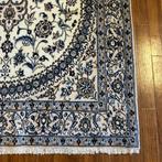 Trendy origineel Perzisch tapijt – 250 x 150 cm – Nain, Huis en Inrichting, Stoffering | Tapijten en Kleden, Ophalen, TTM Wonen, Meubels – (Perzische) Tapijten en Woonaccessoires