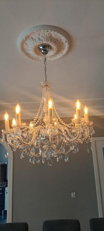 Mooie grote Kristallen Kroonluchter 9 lampen beschikbaar voor biedingen