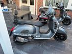 2 zeer mooie vespa,s 300gts te koop, Particulier, Scooter