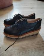 Zwarte leren plateau veterschoenen met rotan zool 38, Ophalen of Verzenden, Zo goed als nieuw, Sneakers of Gympen