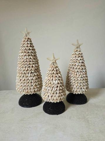 Schelpen kerstboom kralen 4 zwart uit Bali beschikbaar voor biedingen