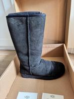 UGG classic tall zwart maat 41, Kleding | Dames, Schoenen, Hoge laarzen, UGG, Zwart, Ophalen of Verzenden