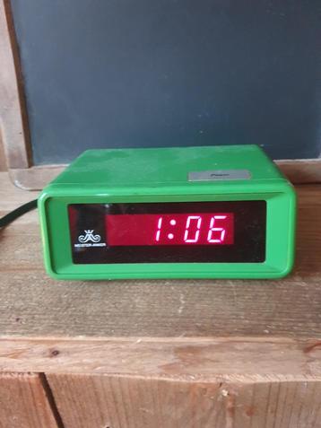 Meister Anker J70 Vintage Digitale Wekker beschikbaar voor biedingen