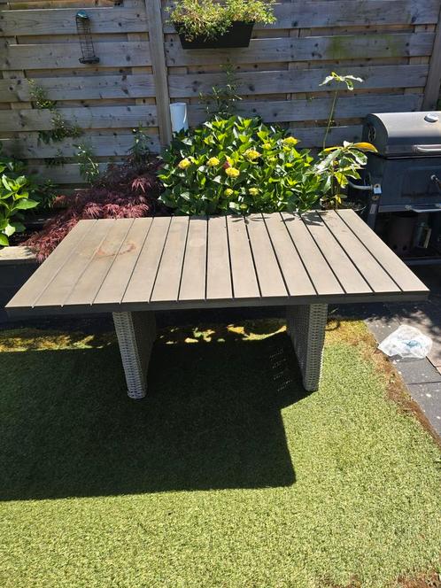 Tuintafel te koop in Hoofddorp, Tuin en Terras, Tuintafels, Gebruikt, Rechthoekig, Kunststof, Ophalen