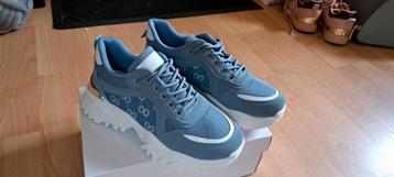 Sneakers blauw wit maat 39 nieuw!  beschikbaar voor biedingen